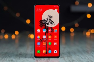 Xiaomi CC9 выглядит лучше Samsung Galaxy S10, а стоит в четыре раза дешевле